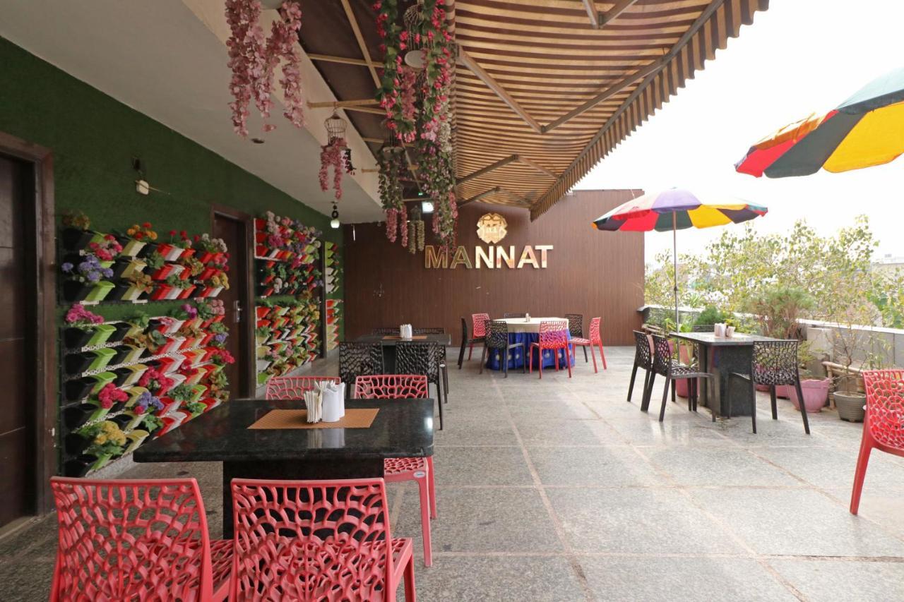 Hotel Mannat International By Mannat Ню Делхи Екстериор снимка