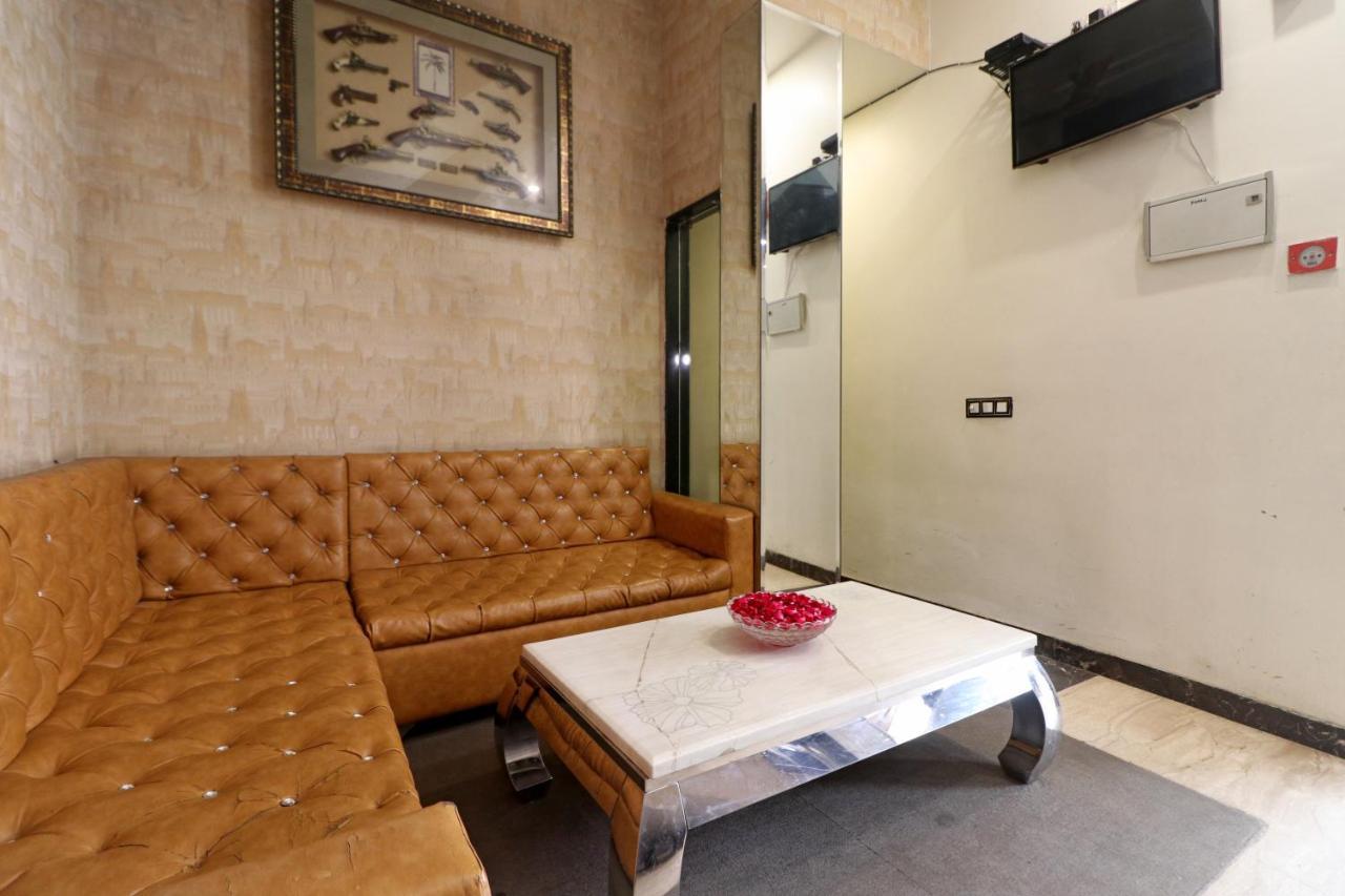Hotel Mannat International By Mannat Ню Делхи Екстериор снимка